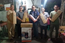 Dapat Bantuan dari Effendi...