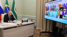 Putin Berpartisipasi...