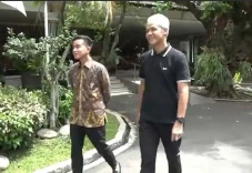 Gibran Dampingi Ganjar...