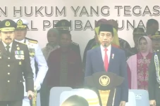 Presiden Jokowi Sentil...