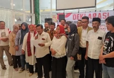 Pendiri Projo Berbagai...