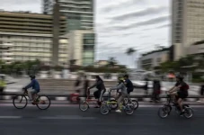 Rombongan Pesepeda di...