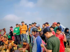 Kemeriahan Tradisi Bakarang...