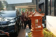 Penuhi Panggilan Kejagung,...