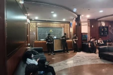 Sudah 12 Jam Airlangga...