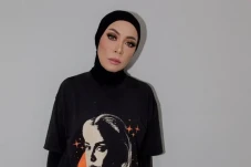Melly Goeslaw Unggah...