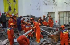 Gedung Sekolah Runtuh...