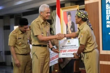 Hore! 741 Warga Miskin...