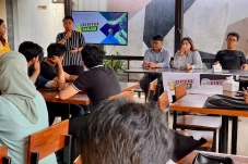 Civitas Ganjar Gelar...