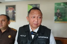 Kejagung Copot 3 Jaksa...