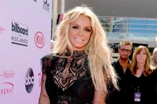 Britney Spears Mendadak...