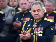 Menteri Pertahanan Rusia...