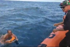 Cuaca Buruk, Kapal Muatan...