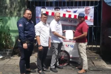 Peduli Rakyat Kecil,...