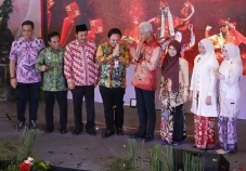 Lurik Ganjar hingga...