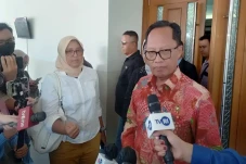 Panji Gumilang Cabut...