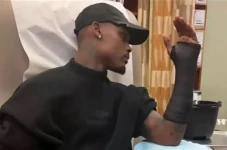 Tangan Kiri Patah, Jermell...