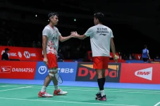 Bagas/Fikri Absen di...