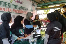 Kowarteg Ganjar Gelar...