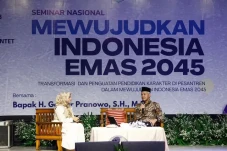 Ganjar Tekankan Pentingnya...