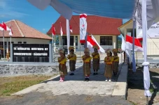 Bantu Korban Erupsi...
