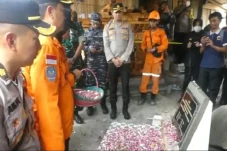Tangis Pecah di Banyumas,...
