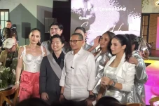 Cinta Laura Dirikan...
