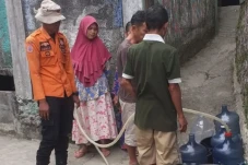 Dampak Kemarau, Warga...