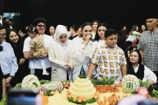 Aurel Hermansyah Ikut...