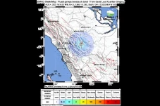 Gempa Dangkal Magnitudo...