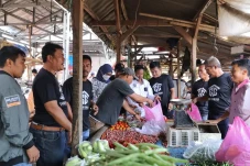 Gardu Ganjar Berbagi...