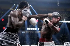 Errol Spence Kalah Memalukan,...