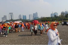 Ramaikan Istana Berkebaya,...