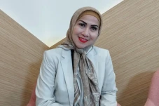 Venna Melinda Resmi...
