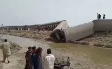 Kereta Api Tergelincir...