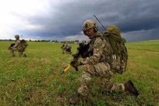 Militer Inggris Pecat...