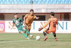 Hasil Liga 1: Persebaya...