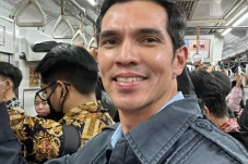 Adrian Maulana Rasakan...