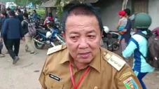 Heboh Jalan Rusak di...