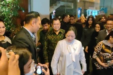 Momen HT Hadiri Peluncuran...