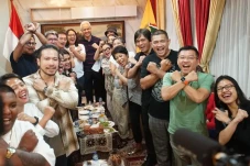 Musisi Indonesia Ramai-Ramai...