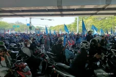 Massa Demo Berencana...