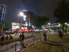 Polisi Lantunkan Sholawat...