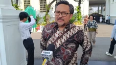 Dongkrak Pertumbuhan...