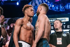 Duel Prograis vs Haney...