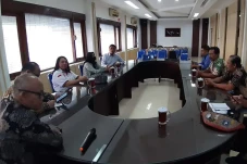 Perjuangkan Hak Pendidikan,...