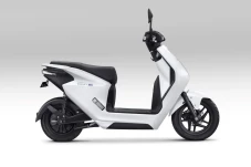 Resmi, Motor Listrik...