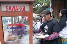 Gelar Jumat Berkah,...