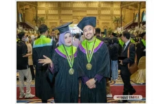 Unik, Ibu Anak Ini Kompak...