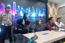 Gempar! Warga Satu Kampung...